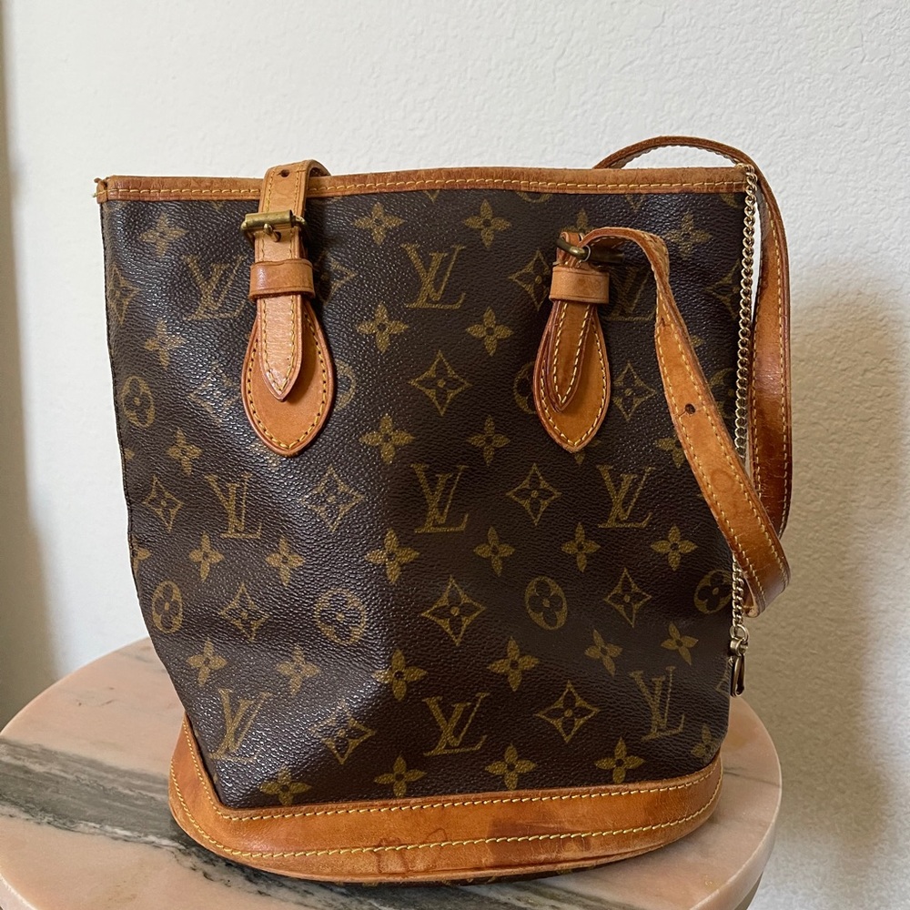 Vintage Louis Vuitton small bucket shoulder bag